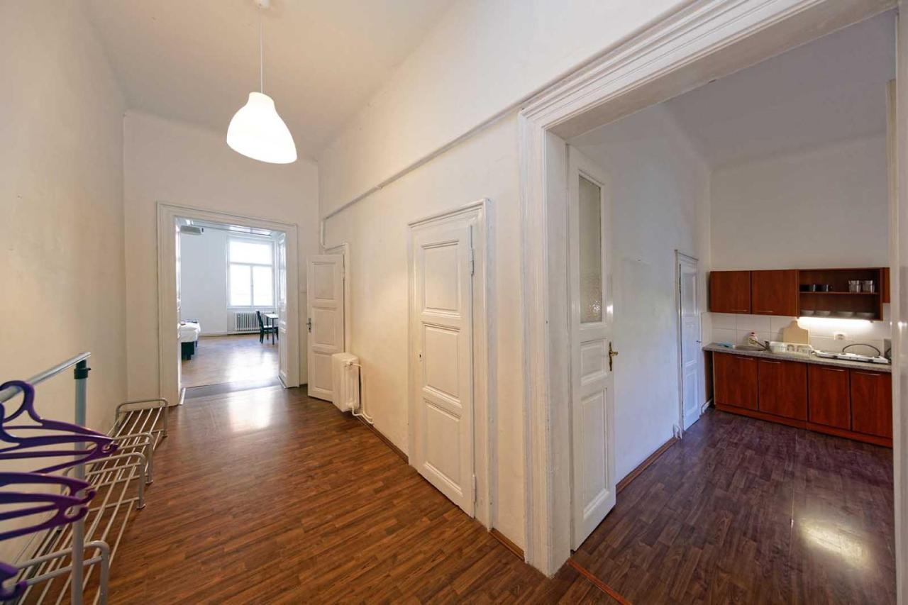 Peter'S Tower Apartments Πράγα Εξωτερικό φωτογραφία