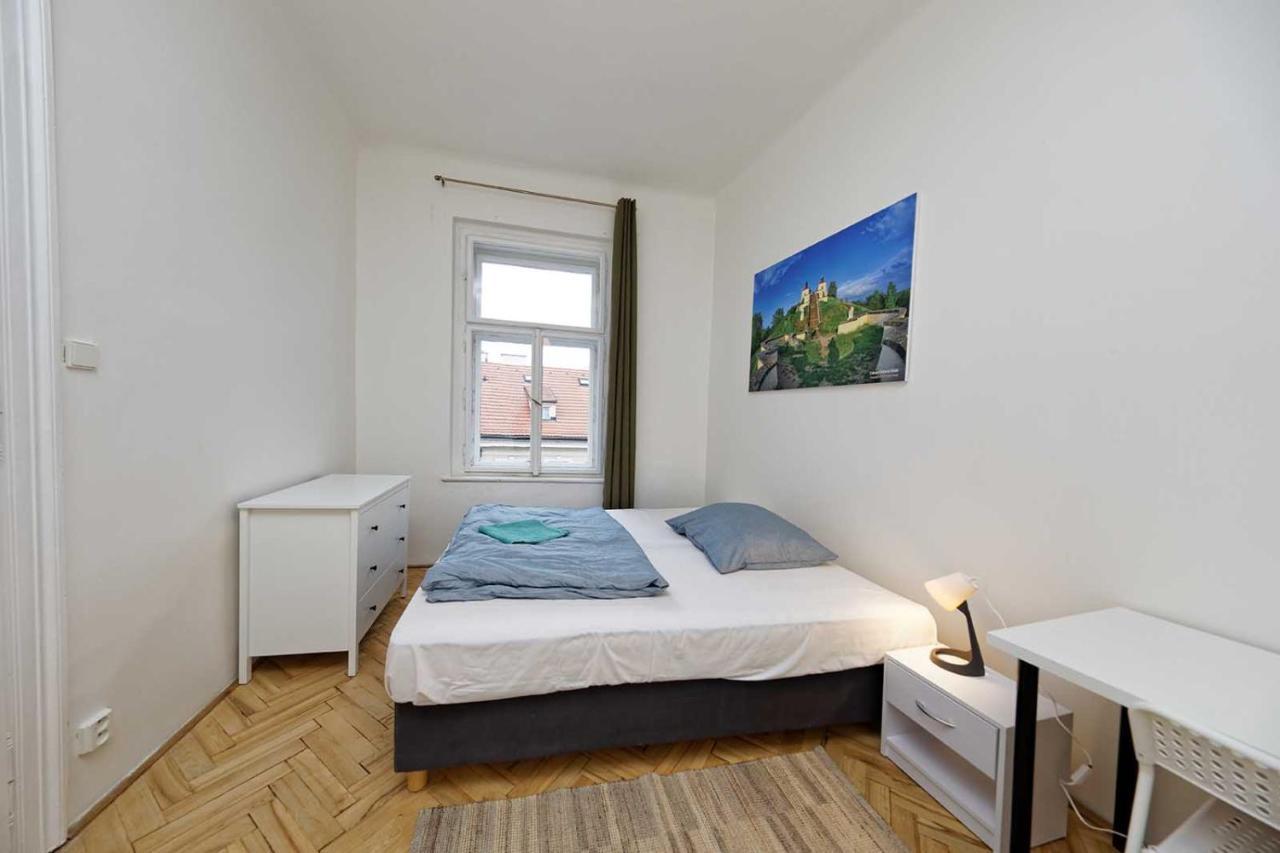 Peter'S Tower Apartments Πράγα Εξωτερικό φωτογραφία