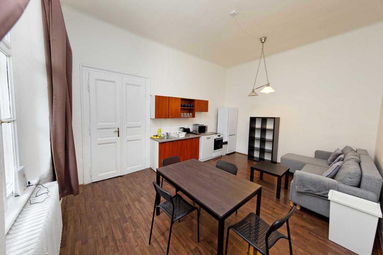 Peter'S Tower Apartments Πράγα Εξωτερικό φωτογραφία