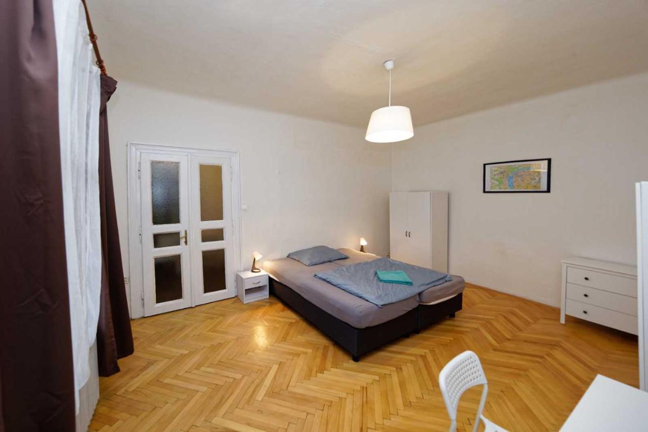 Peter'S Tower Apartments Πράγα Εξωτερικό φωτογραφία
